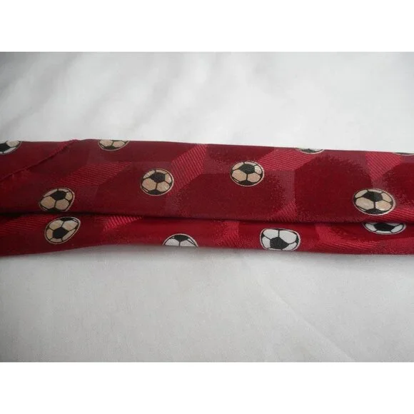 Vintage Disney Soccer Burgundy tie Mickey Donald - Picture 7 of 7